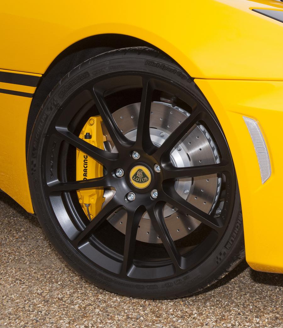 Колеса Lotus Evora Sport 410 2016 года  (фото 5 из 7)